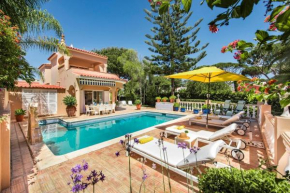 4 Beds, Private Pool, Close To All Amenities